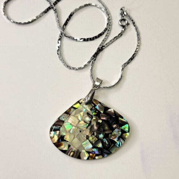Genuine Abalone Shell Pendant Necklace Triangular Abalone Pendant Short Necklace - Picture 1 of 10